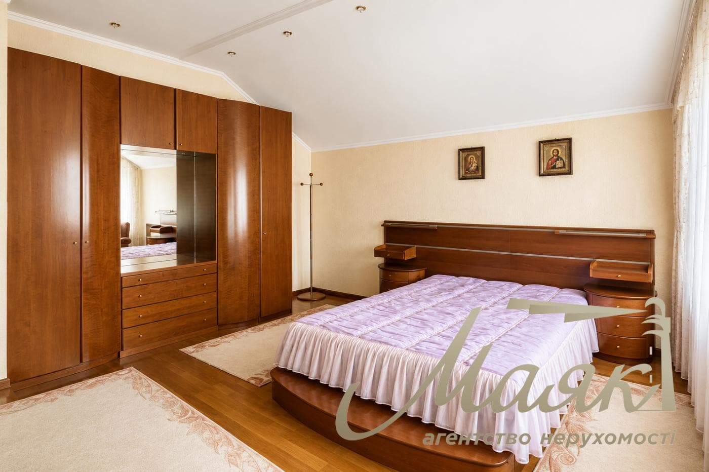 2-story house for rent, 285 m², Podgortsy