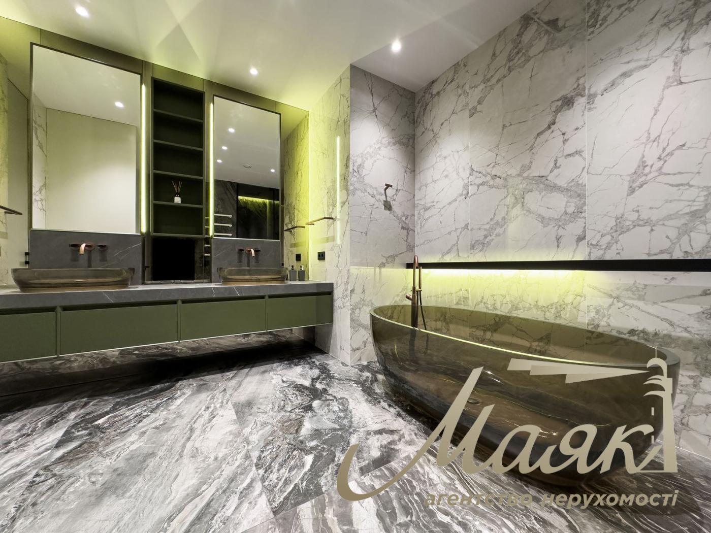 Rent of an exclusive apartment 300m2 in the residential complex Chicago Central house, Antonovicha st. (Gorky), 44