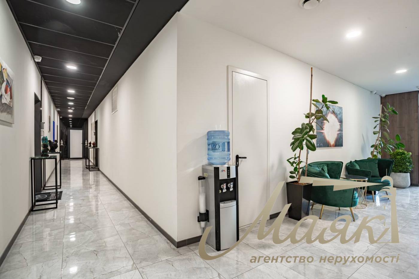 Продаж пентхауса 195 м² з терасою та дизайнерським ремонтом у ЖК Park Avenue VIP, Київ