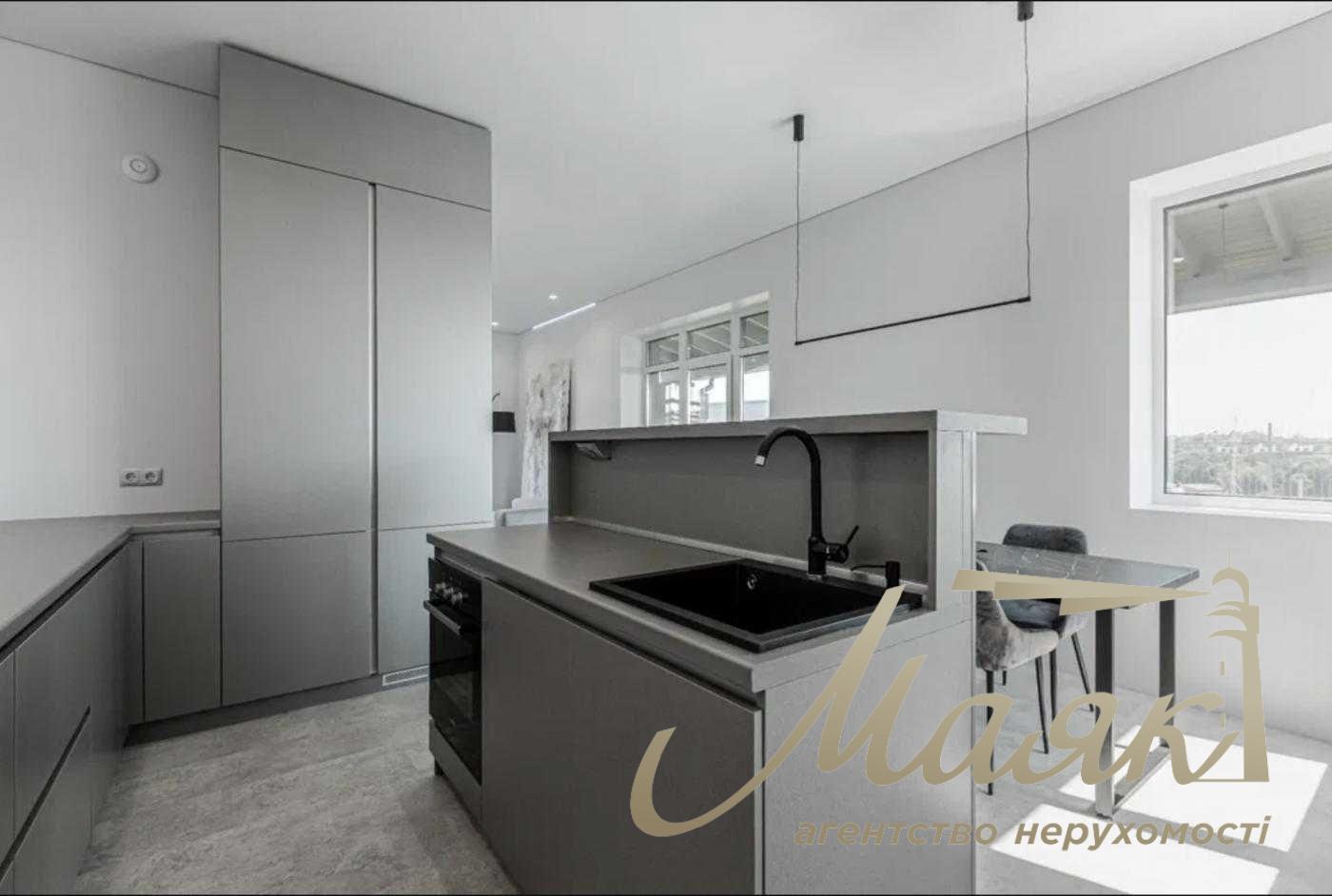 Продаж будинку 171 кв.м. з новим ремонтом у Лісниках поруч з Equides club