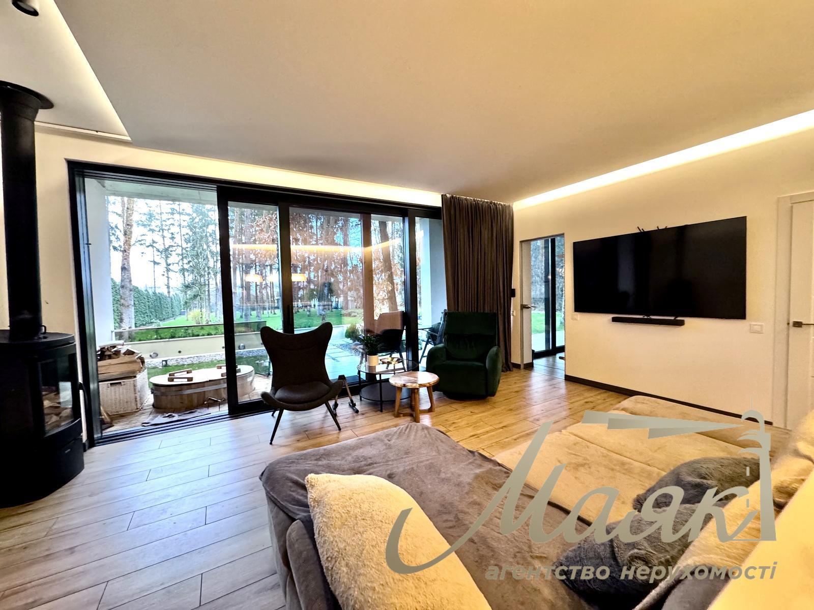 Оренда заміського будинку 215м2 з басейном у престижному передмісті Києва, Обухівський напрямок.