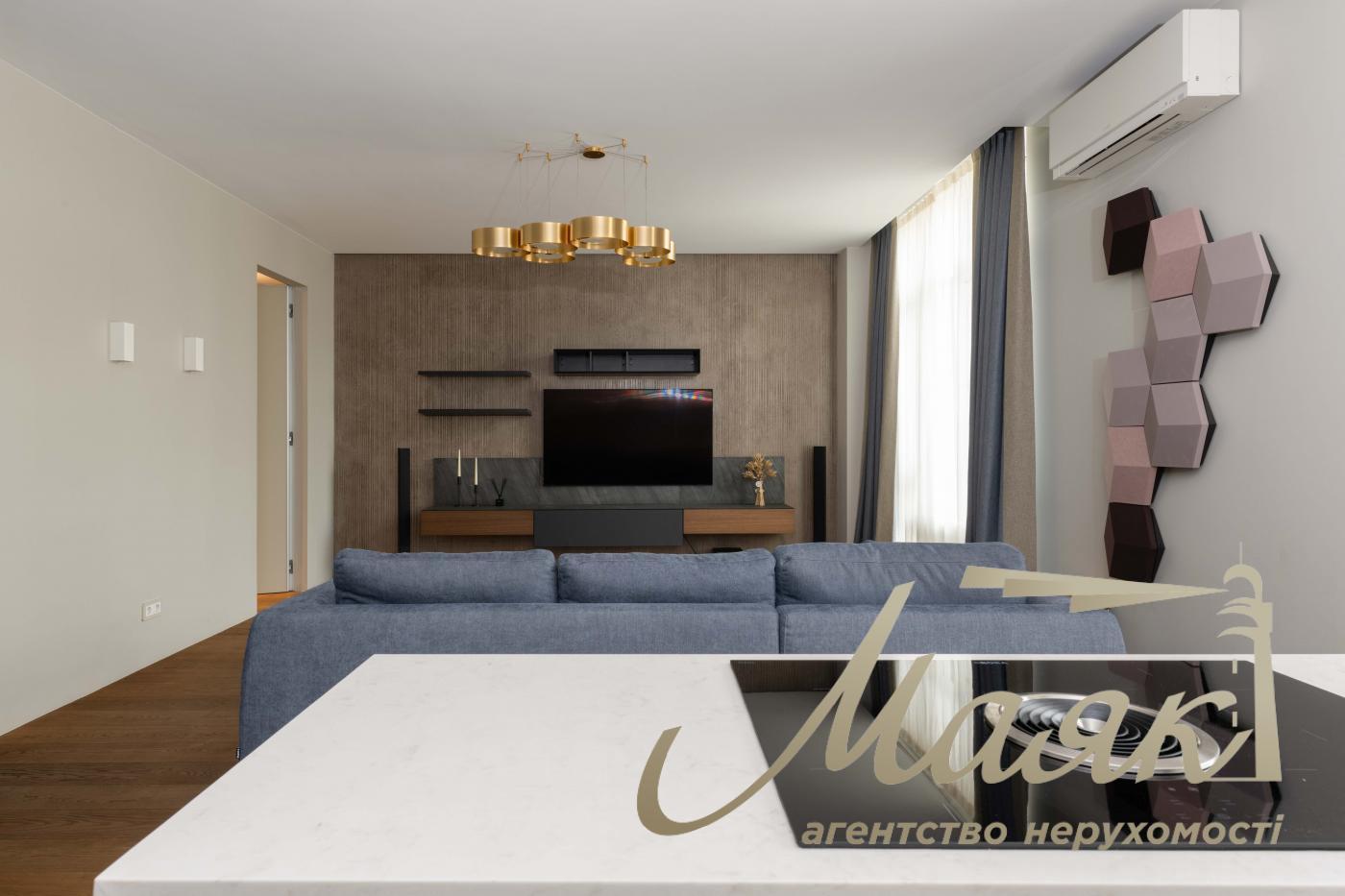 Продажа видовой однокомнатной квартиры,92 м2 в ЖК Бульвар Фонтанов Саперное Поле Печерск