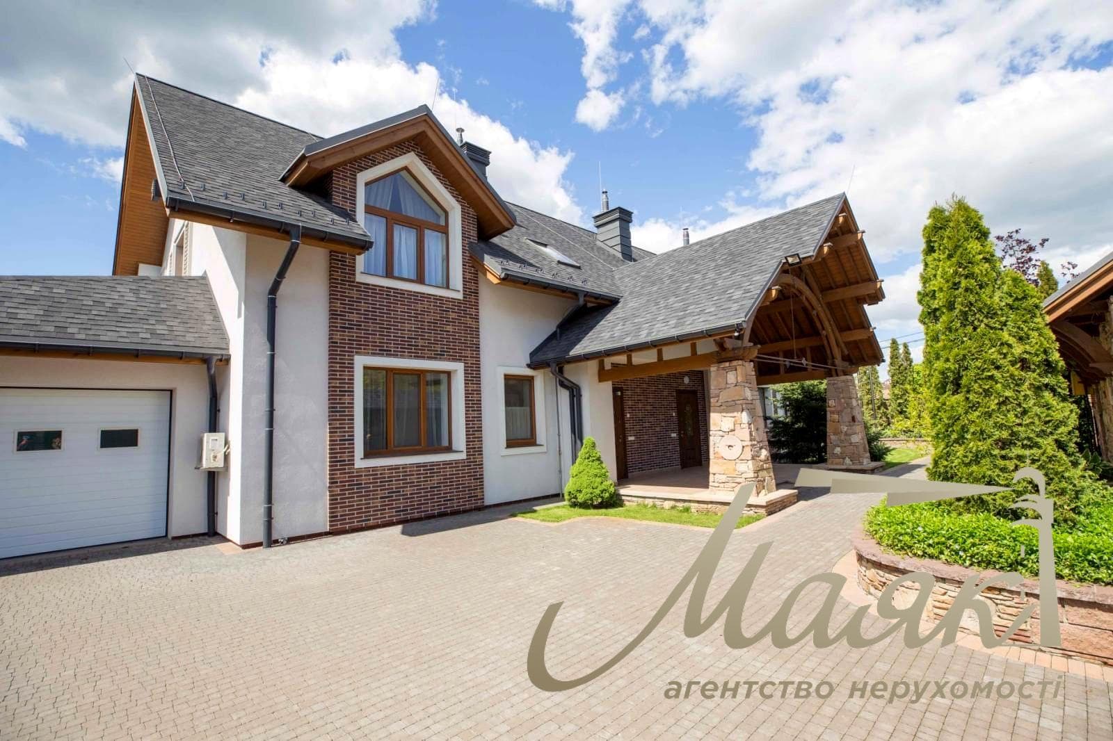 Продаж преміального домоволодіння в Лісниках, 770 м², 30 соток, Обухівський напрямок, Києво Святошинський район вул. Виноградна