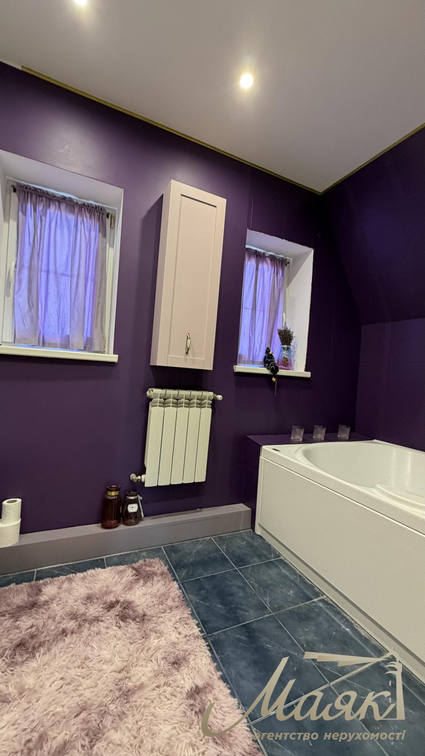 Продаж преміального 3х-поверхового будинку 350 м² у Гореничі, Бучанський район, Київська область
