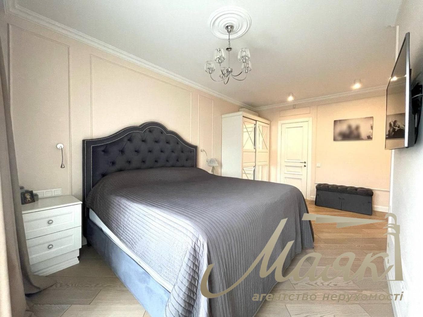 For sale 4 bedroom apartment in Park Avenue Residential Complex, 60 Goloseevsky Ave.