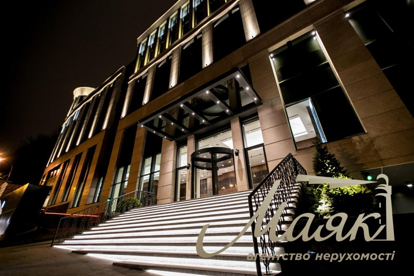 Оренда офісу 340м2 на Подолі вул. Сагайдачного в Бізнес центрі клас А