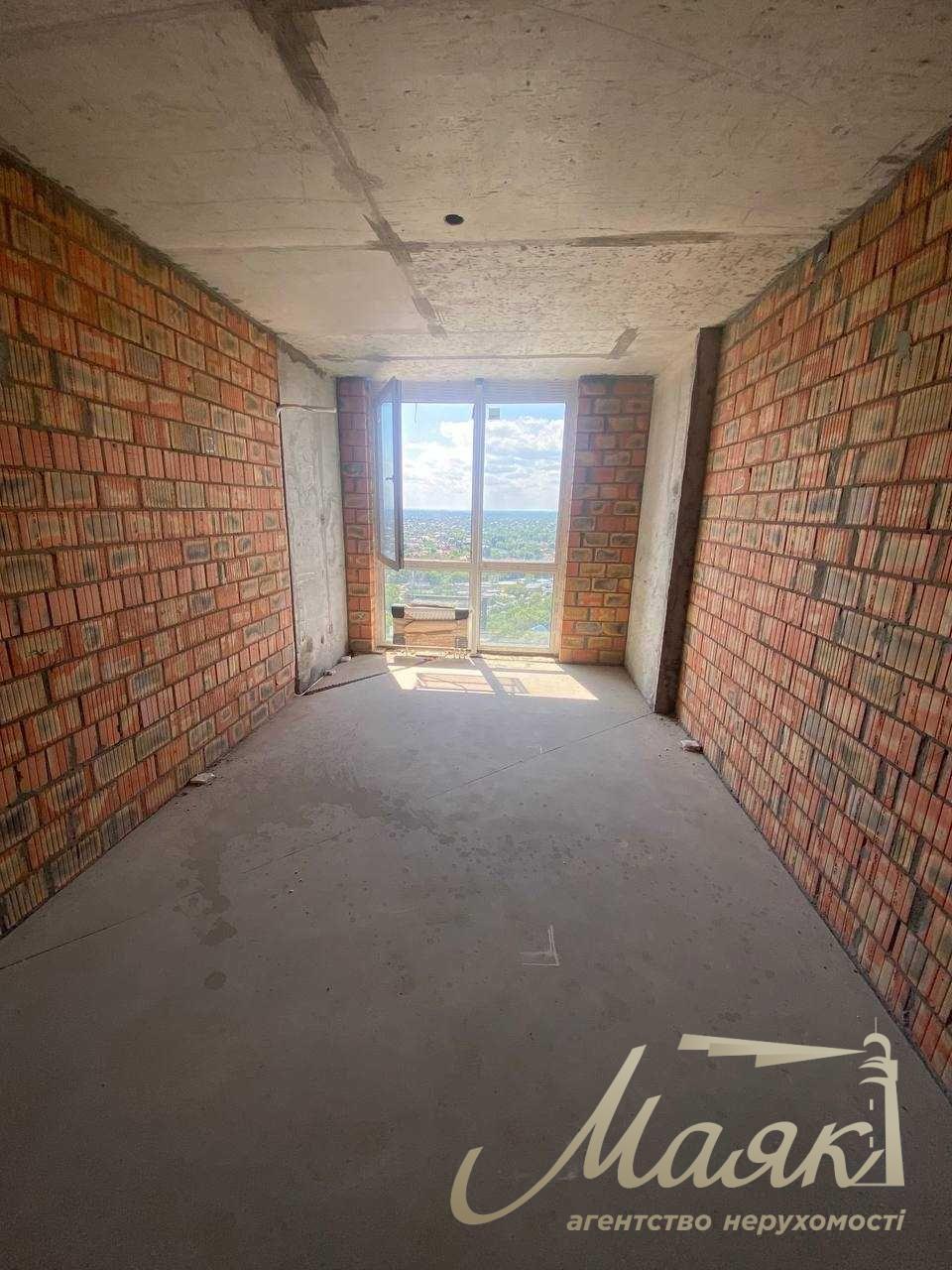 For sale 2k apartment 70m2 in LCD Slavutich 2.0