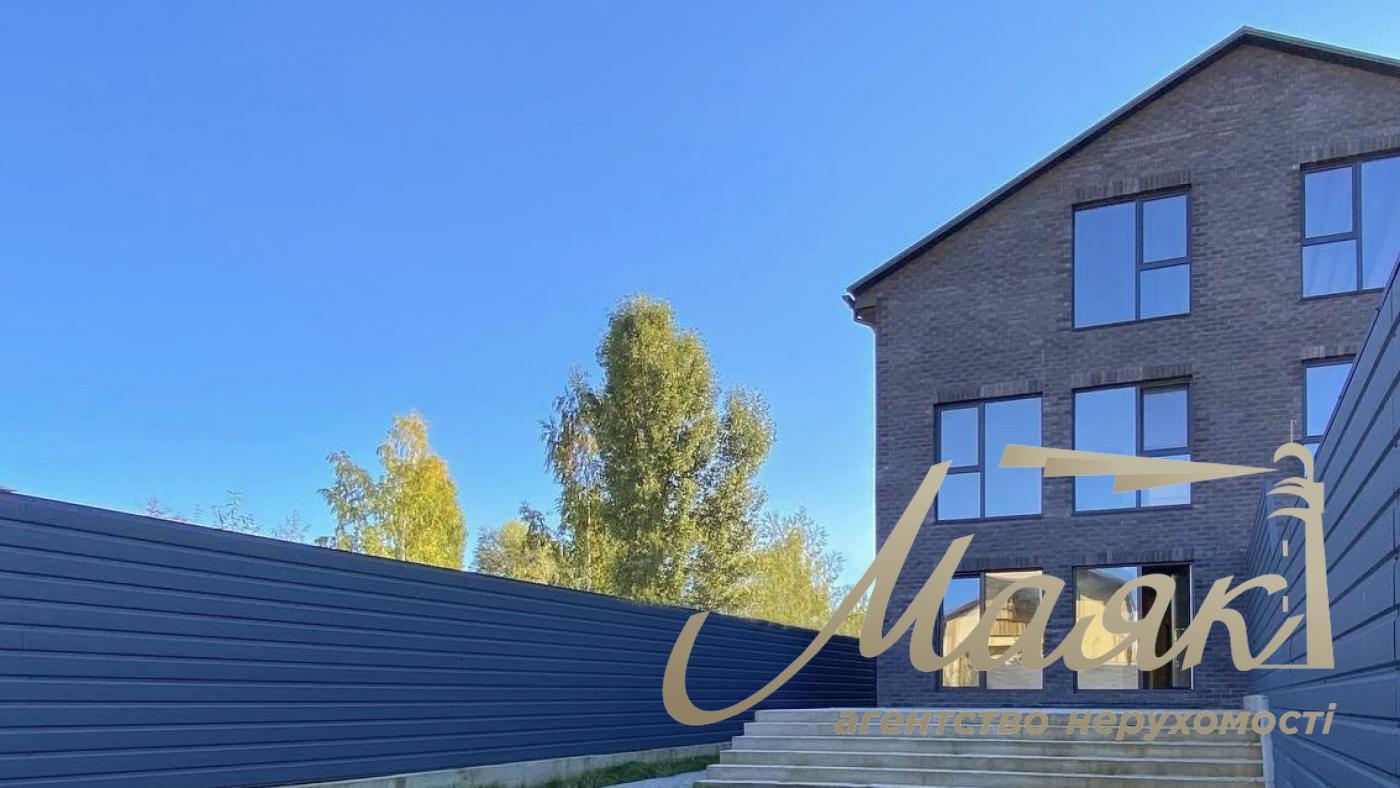 Sale duplex 240m2 with bomb shelter, Solomyanskiy district, Zhulyany, Kiev