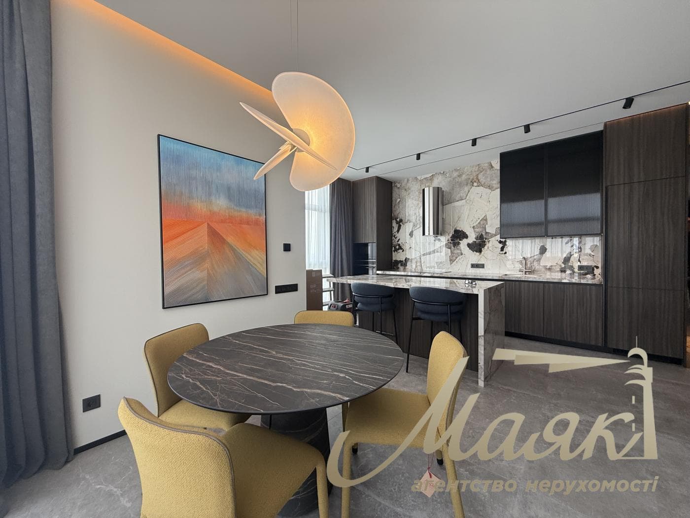 New apartment for sale LCD French Quarter 2 John McCain, Center, Kiev