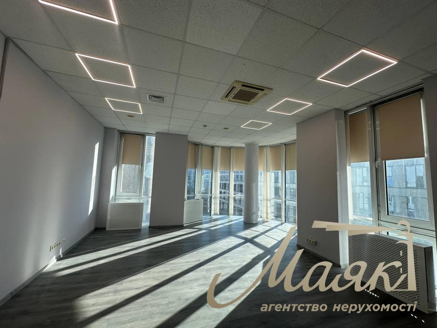 Оренда офісу площею 500 м² на провулку Крестовому, 2, Арсенальна.