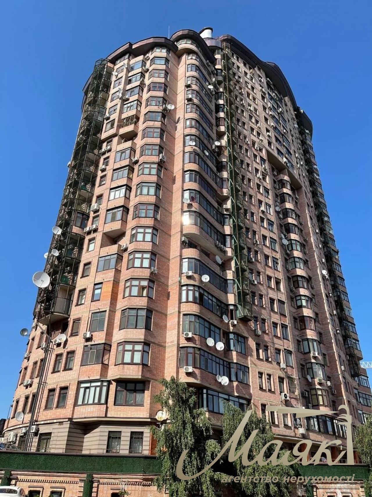 Sale of a penthouse with a view with renovation LOFT 264m2 m.Pecherskaya 5 min walk