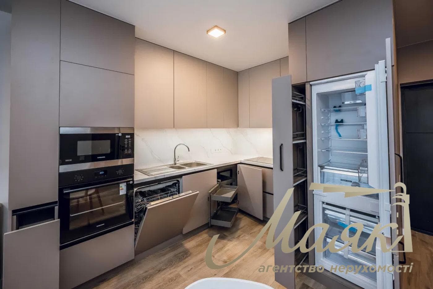 Продаж 1-кімнатної квартири площею 46 м² у ЖК «Dibrova Park», Подільський район, Масив Мостиць