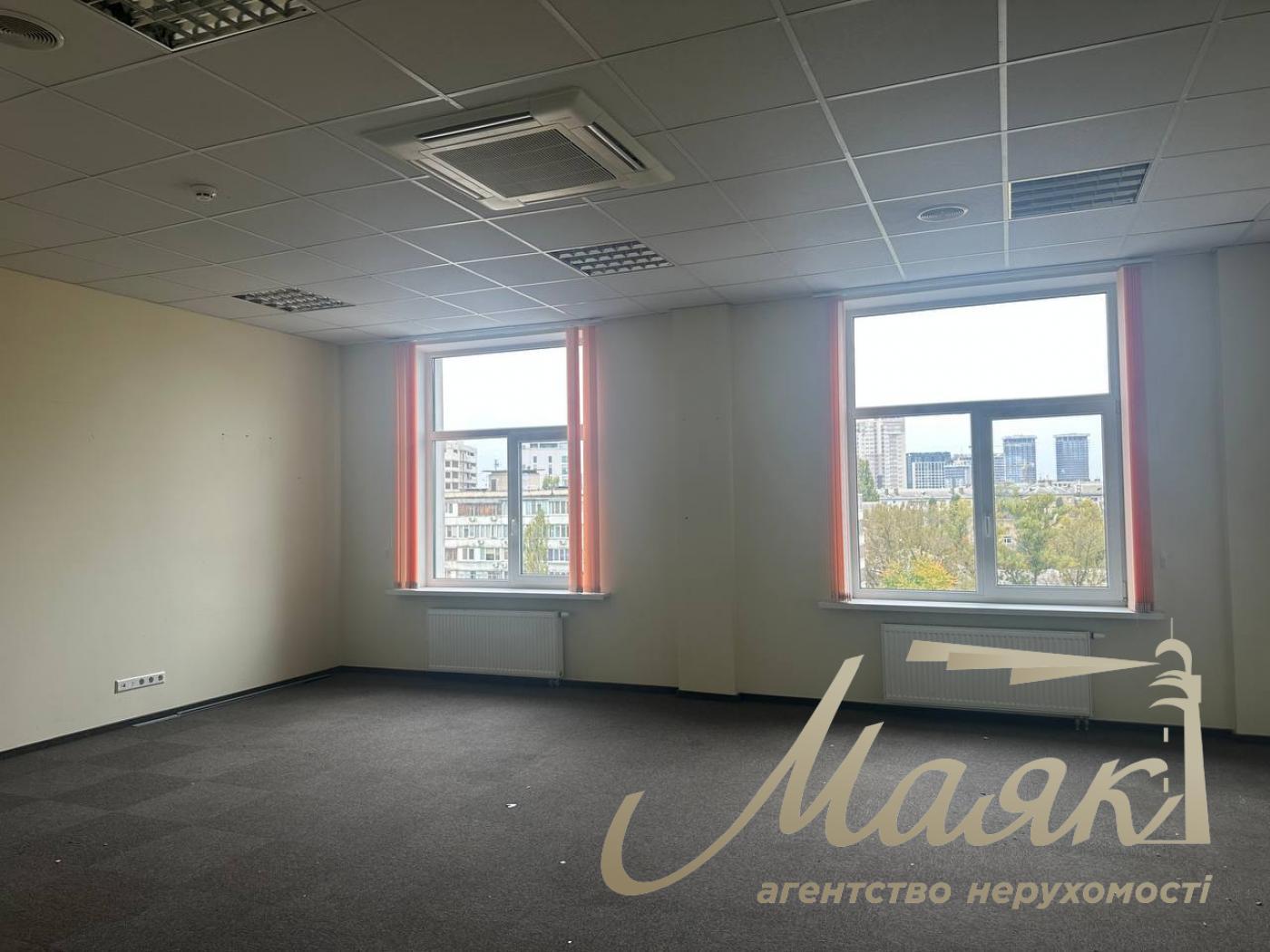 Оренда офісу 914м2 по вул.Міхновського, Звіринецька