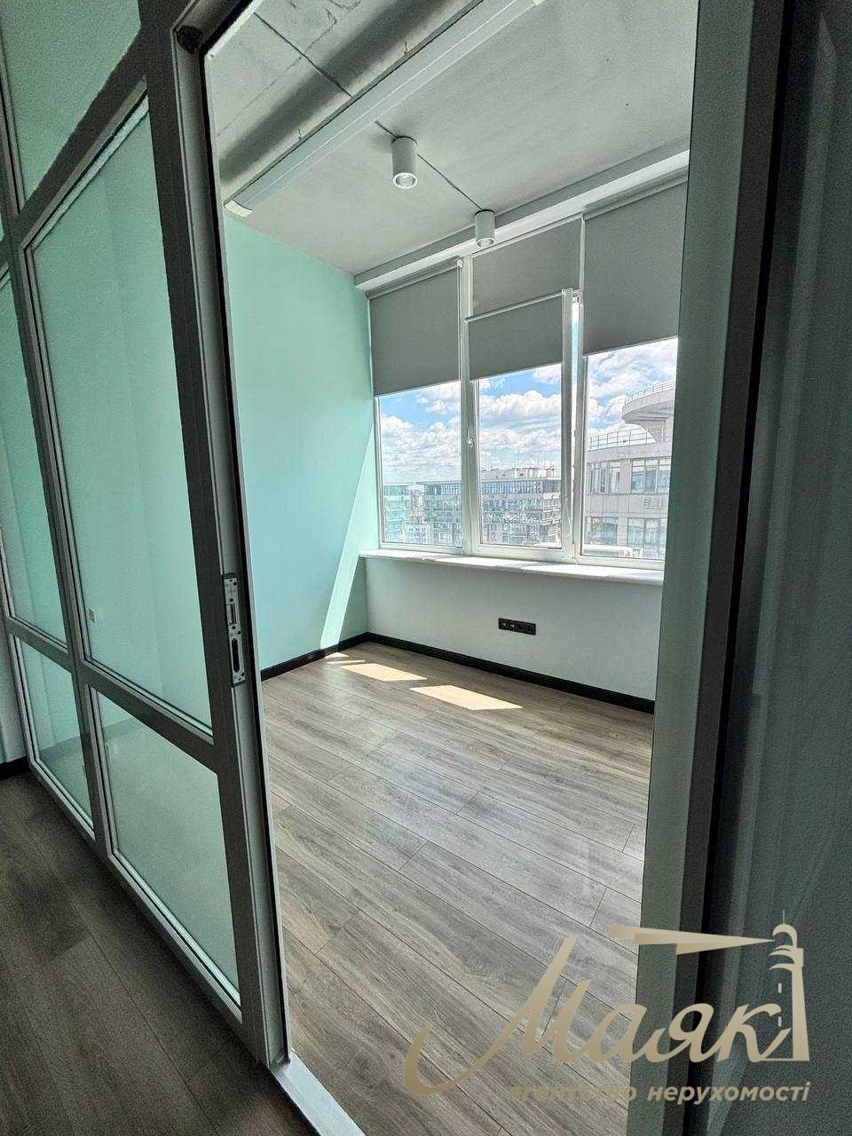 Office for rent 200 m2 in LCD "RIVERSTONE"