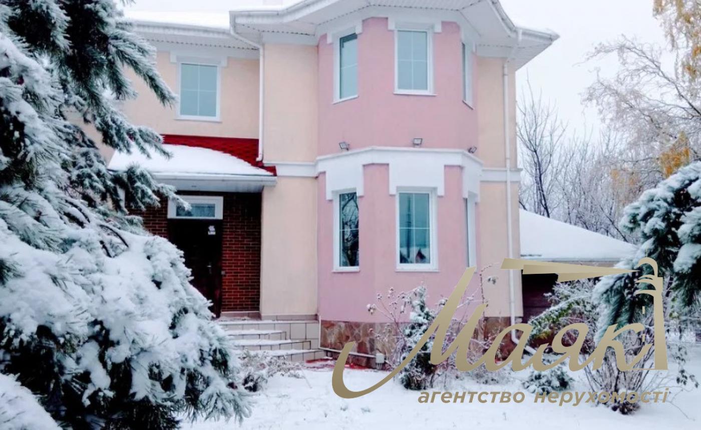 House for rent in the village of Khotov (Feofaniya) 260 m²