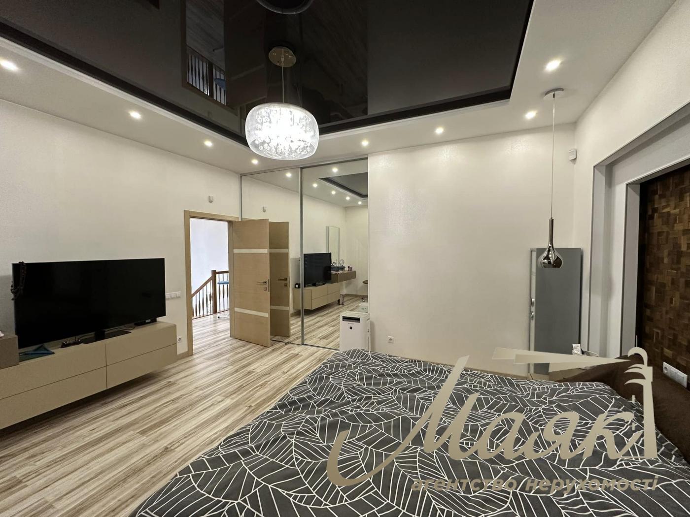 Продажа дома с ремонтом на Петропавловской Борщаговке, Киев.