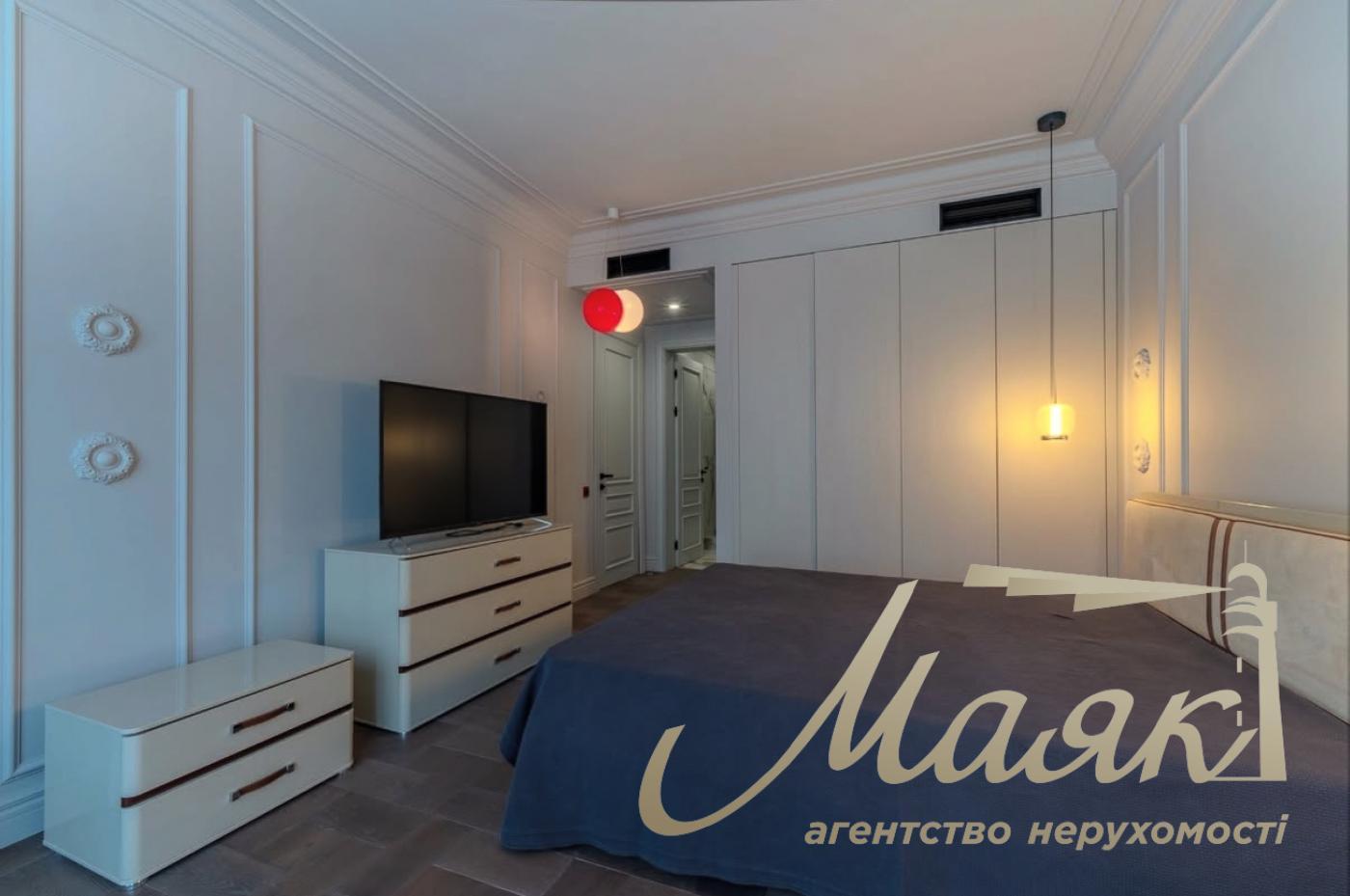 Business class apartment for sale 127 m² in Residential Complex Boulevard of Fountains, Kiev