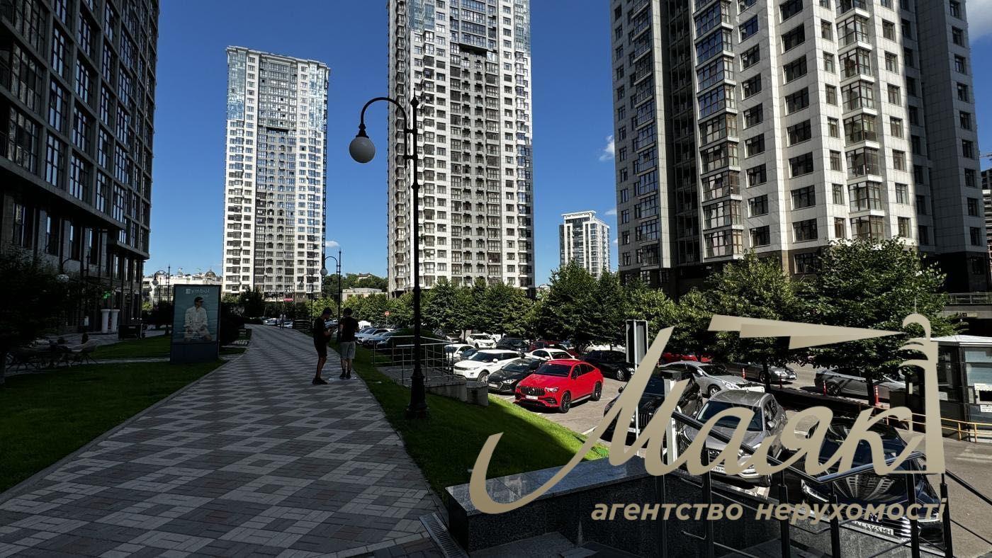 Rent of facade premises of residential complex Novopecherskie Lipki, st. Dragomirova 20