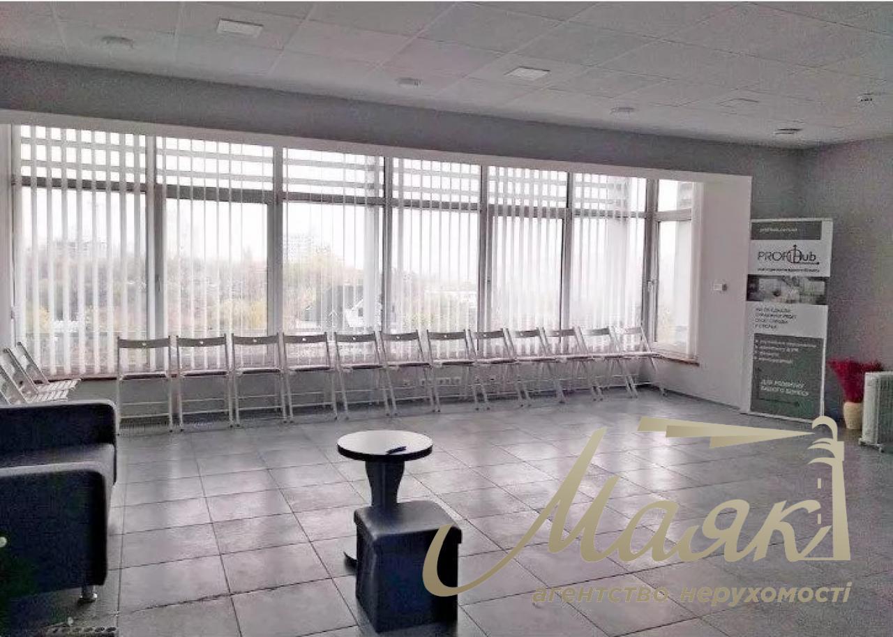 Sale of office building in a picturesque area! Verkhnegorskaya street. Center. Kyiv