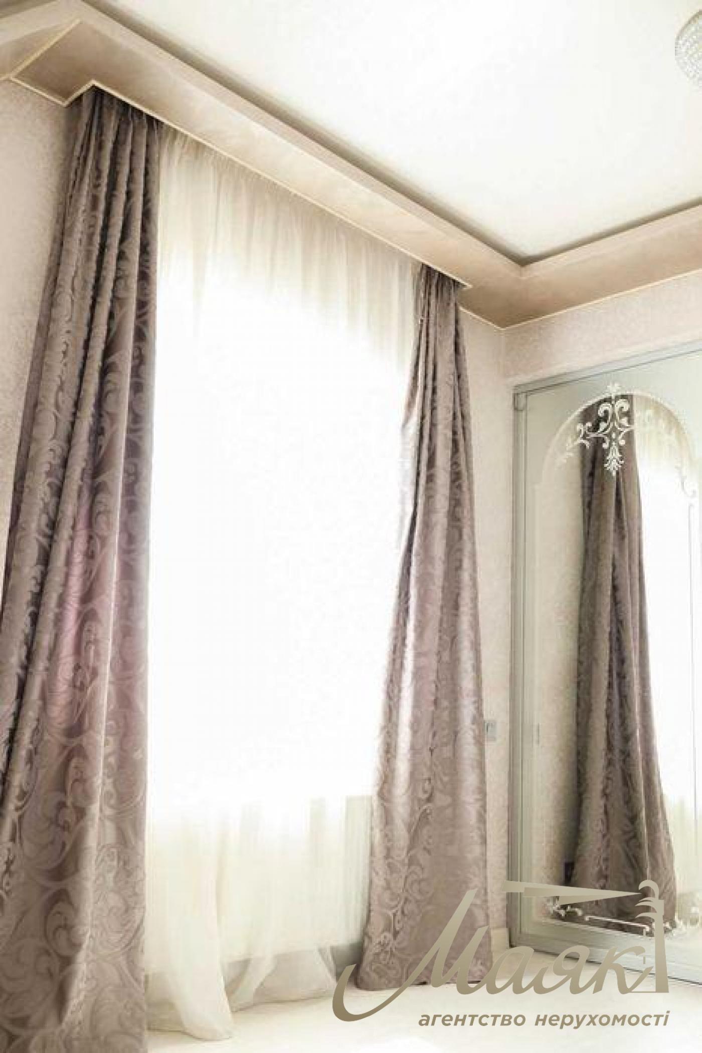 Продаж 3 пов. будинку 220 кв.м. Осокорки. Дарниця. Поруч із метро.