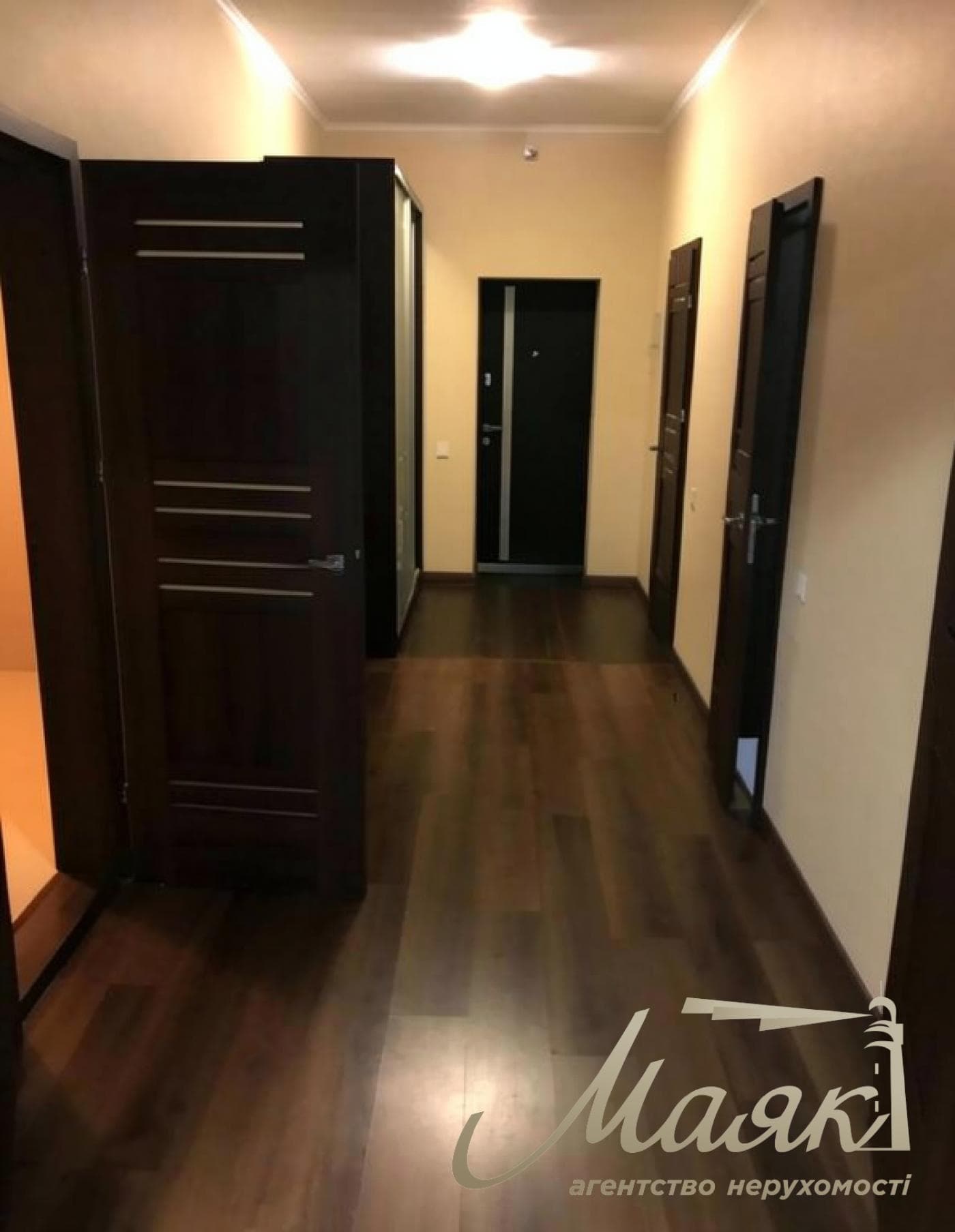 Продаж офісу 95 м.кв. Carnegie Tower, Печерськ
