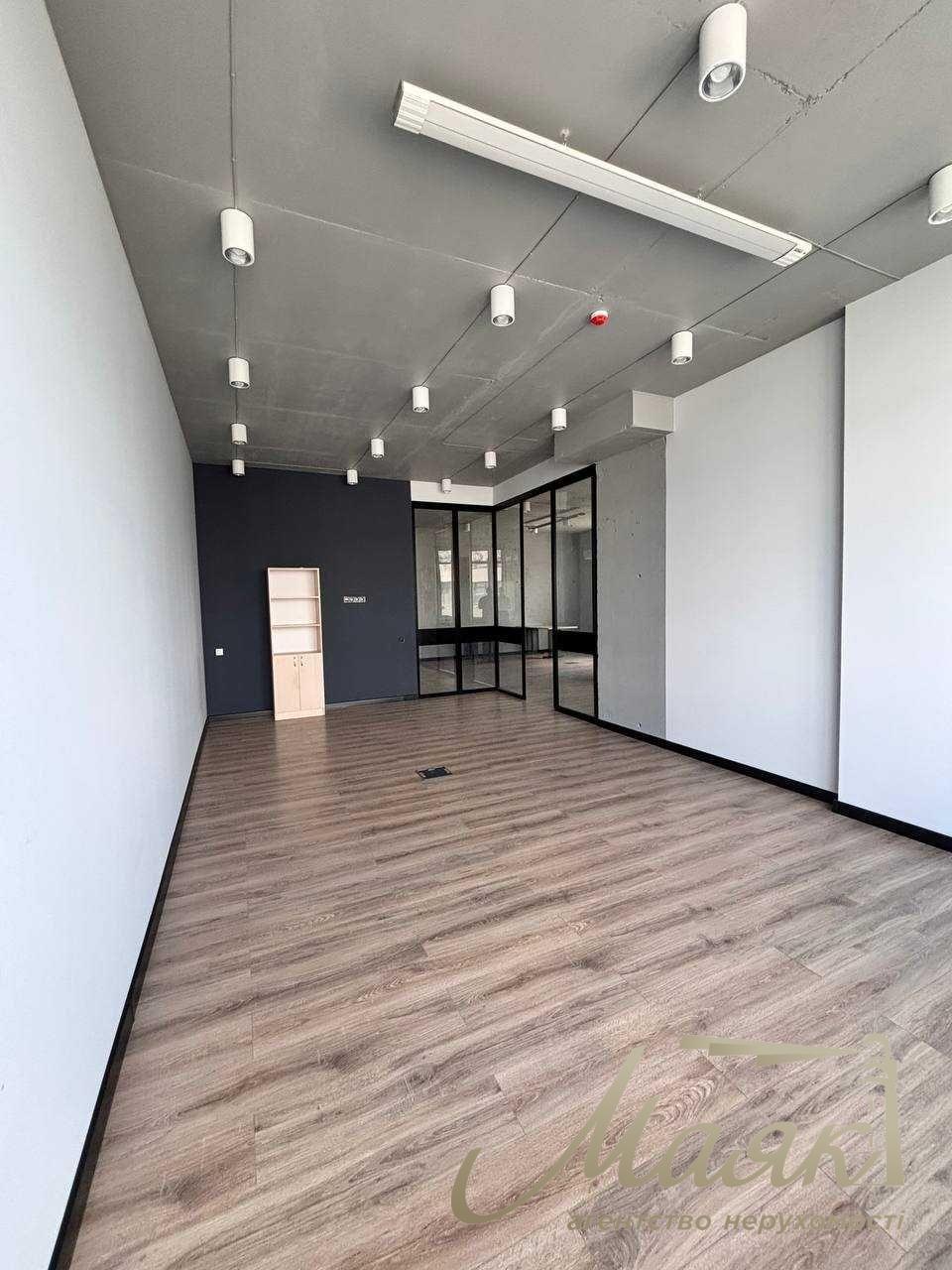 Office for rent 200 m2 in LCD "RIVERSTONE"