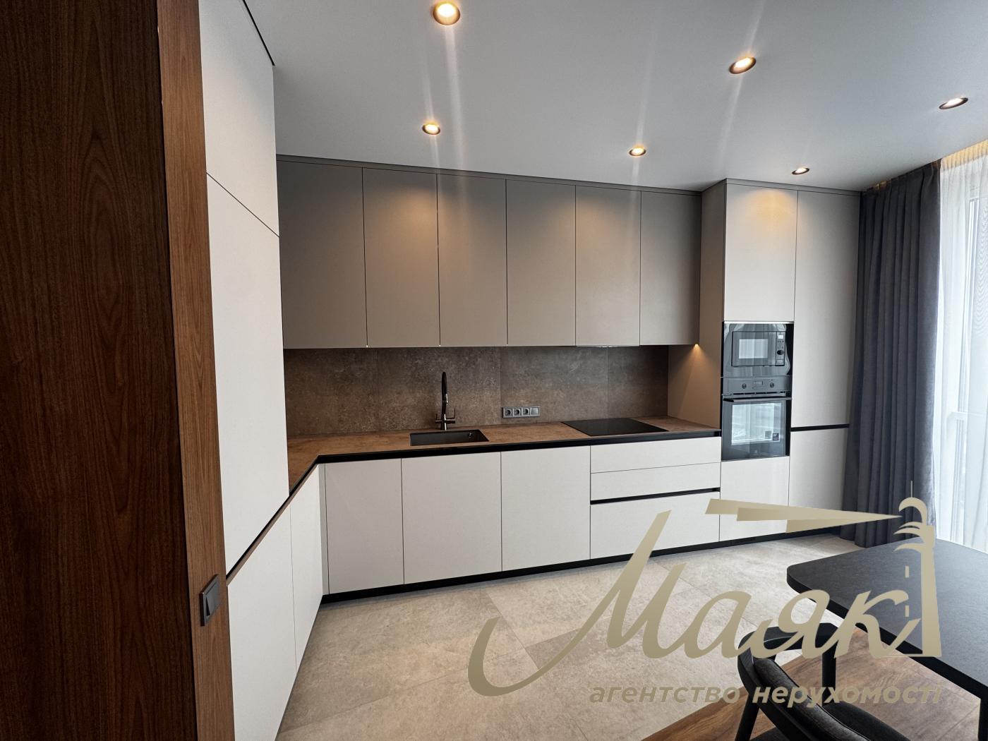 For sale 3-bedroom apartment in LCD Great