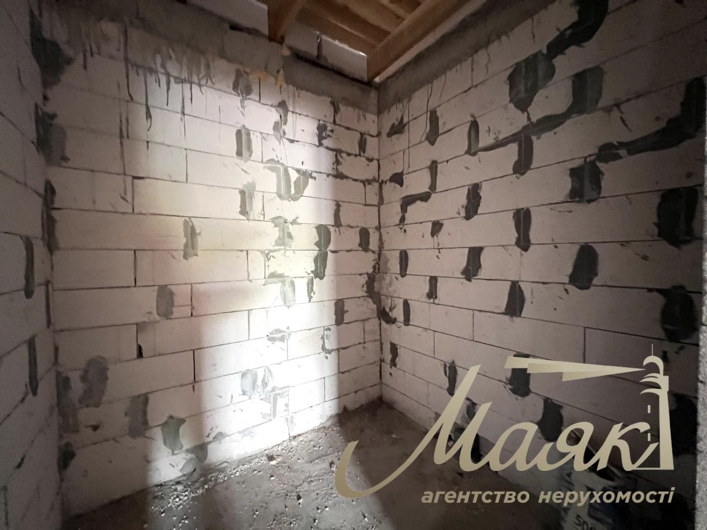 Продаж 2-х поверхового таунхауса 84,2м2, село Рожівка, Броварський район