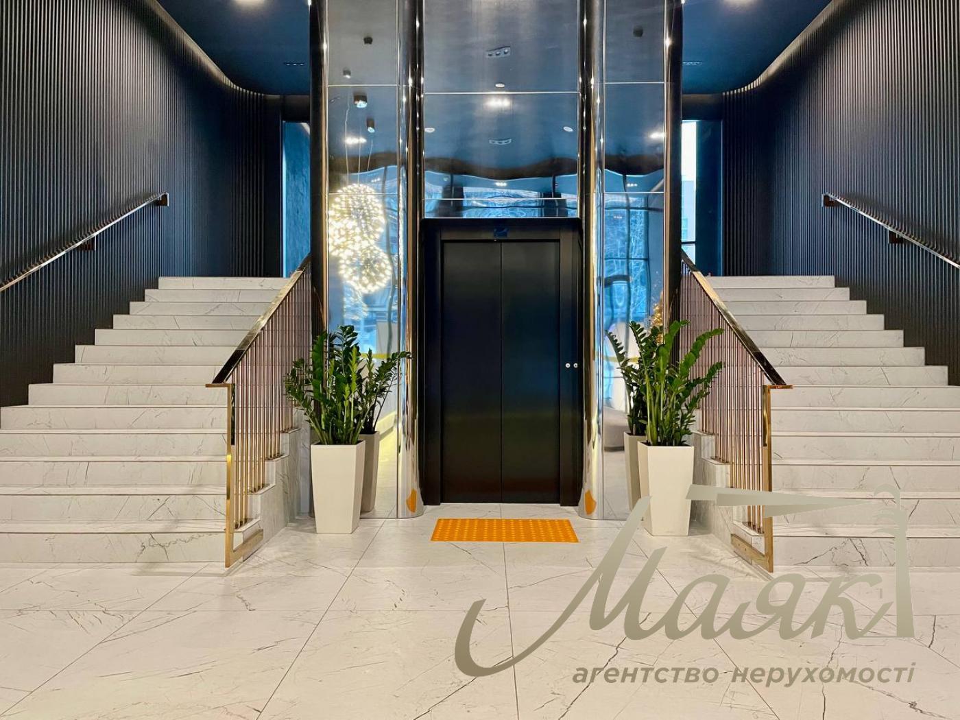 Продаж 3к квартири ЖК TRIIINITY