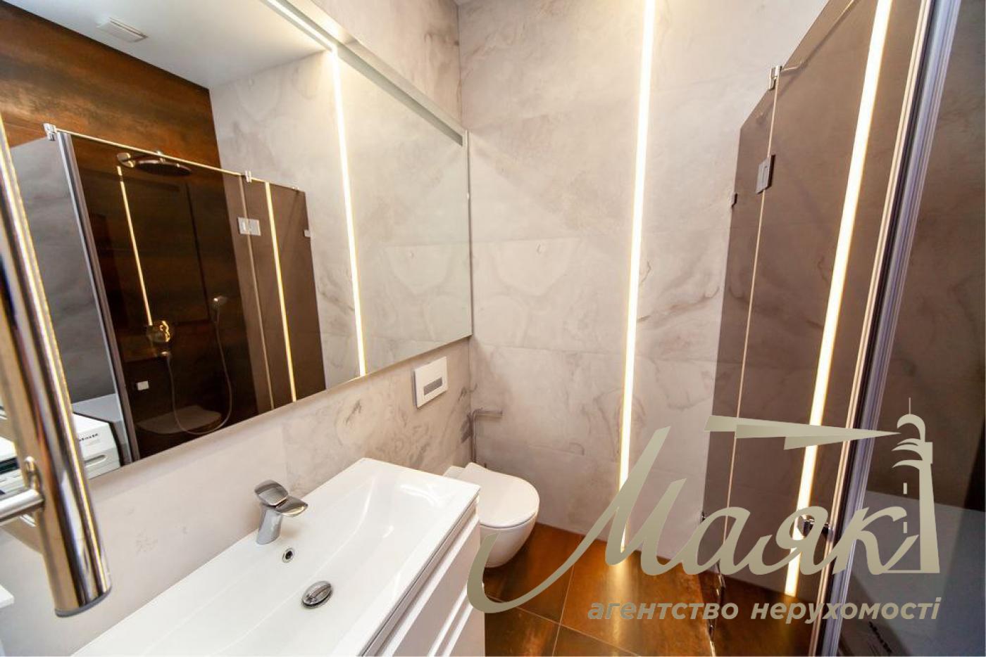 Sale of 4-room apartment, residential complex Solnechnaya Brama, Goloseevsky district!