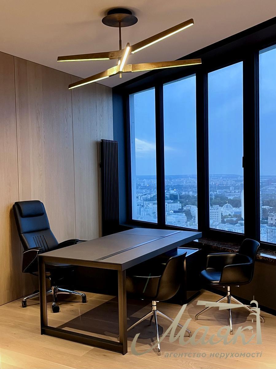 Продаж офісу преміум-класу 162 м² у БЦ Carnegie Tower, Київ