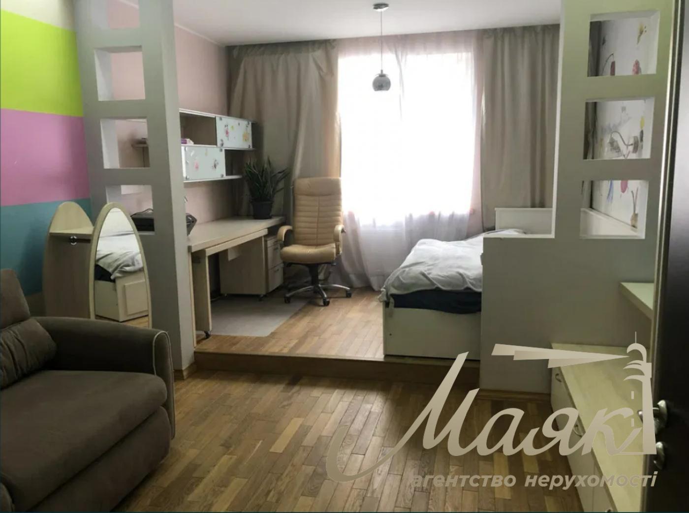 Rent a house 350m2 Osokorki, 1st East-far lane