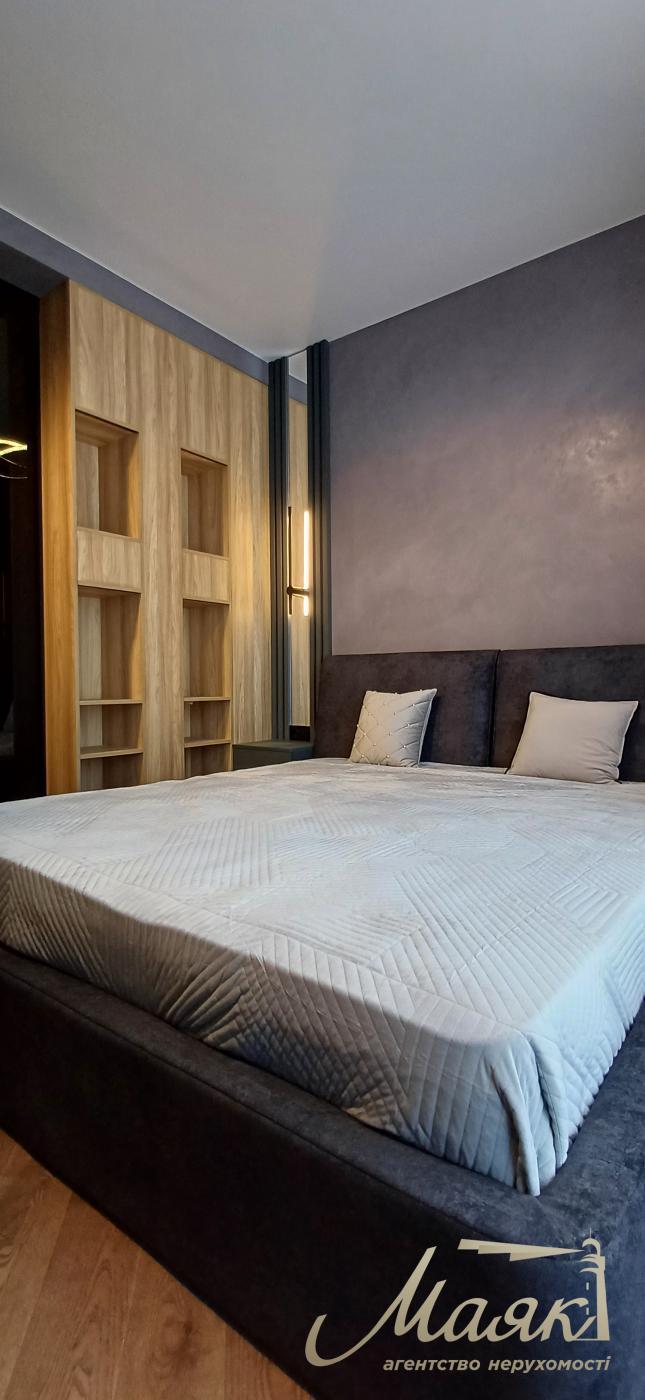 Sale of 1-room apartment 46 m2 with a terrace in the residential complex Delmar, Dragomirova st.