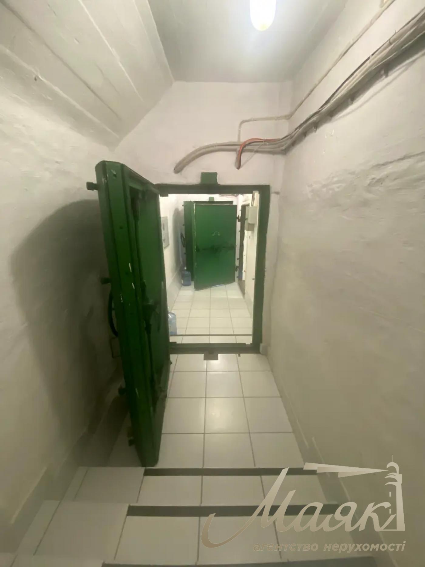 Оренда офісу 740 м.кв. Контрактова площа