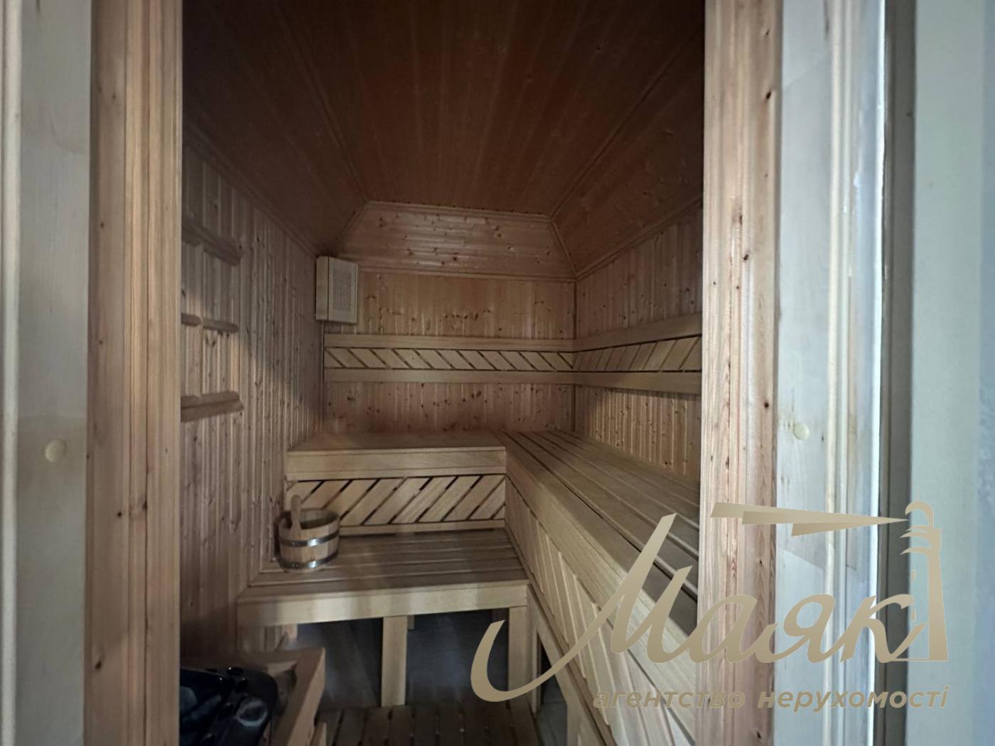 Оренда будинку 650м2 на 60 сотках землі на Хуторі Мриги, Голосіївський район.