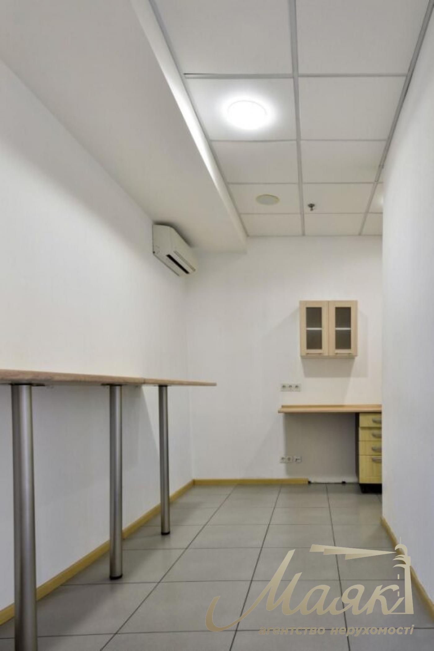 Оренда офісу 330 м2, вул. Антоновича Володимира (Горького) 172, БЦ- "Палладіум Сіті", Голосіївський р-н, Київ