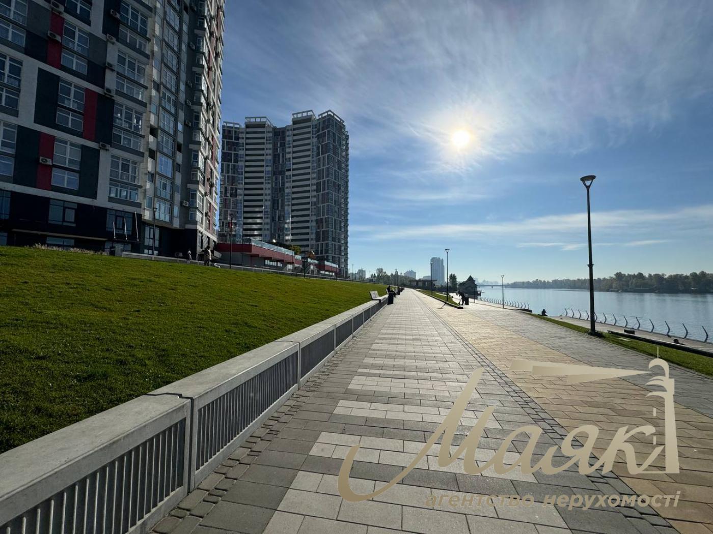 Продаж будинку на Русанівських садах у КМ "Селікатчик", пер. 5-ий Садовий