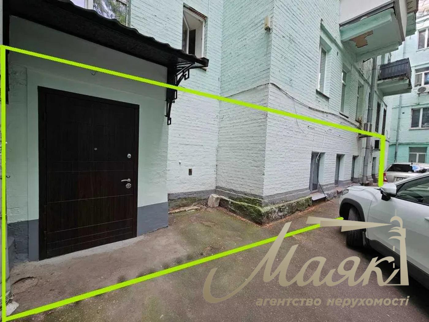 Аренда фасадного помещения 130 м.кв., Грушевского, Арсенальная