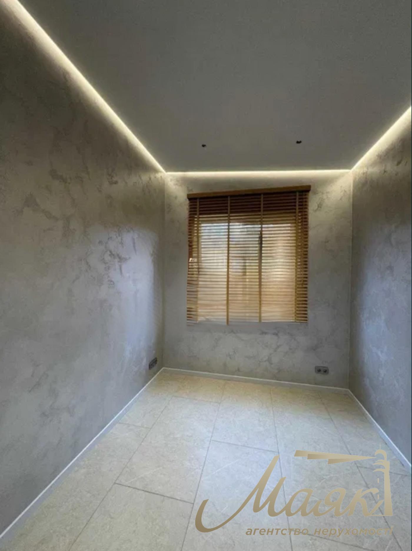 Оренда шикарного сучасного будинку 160 м² у Романкові | Закрита територія