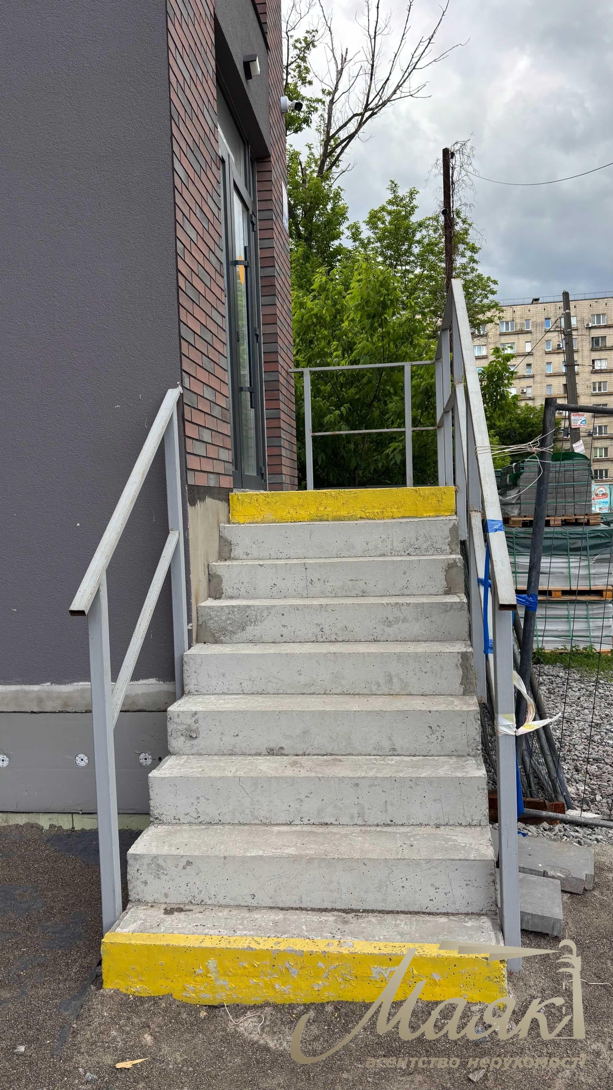 Продаж комерції 180м2, 2 поверх, Індустріальний, 27, Солом'янка