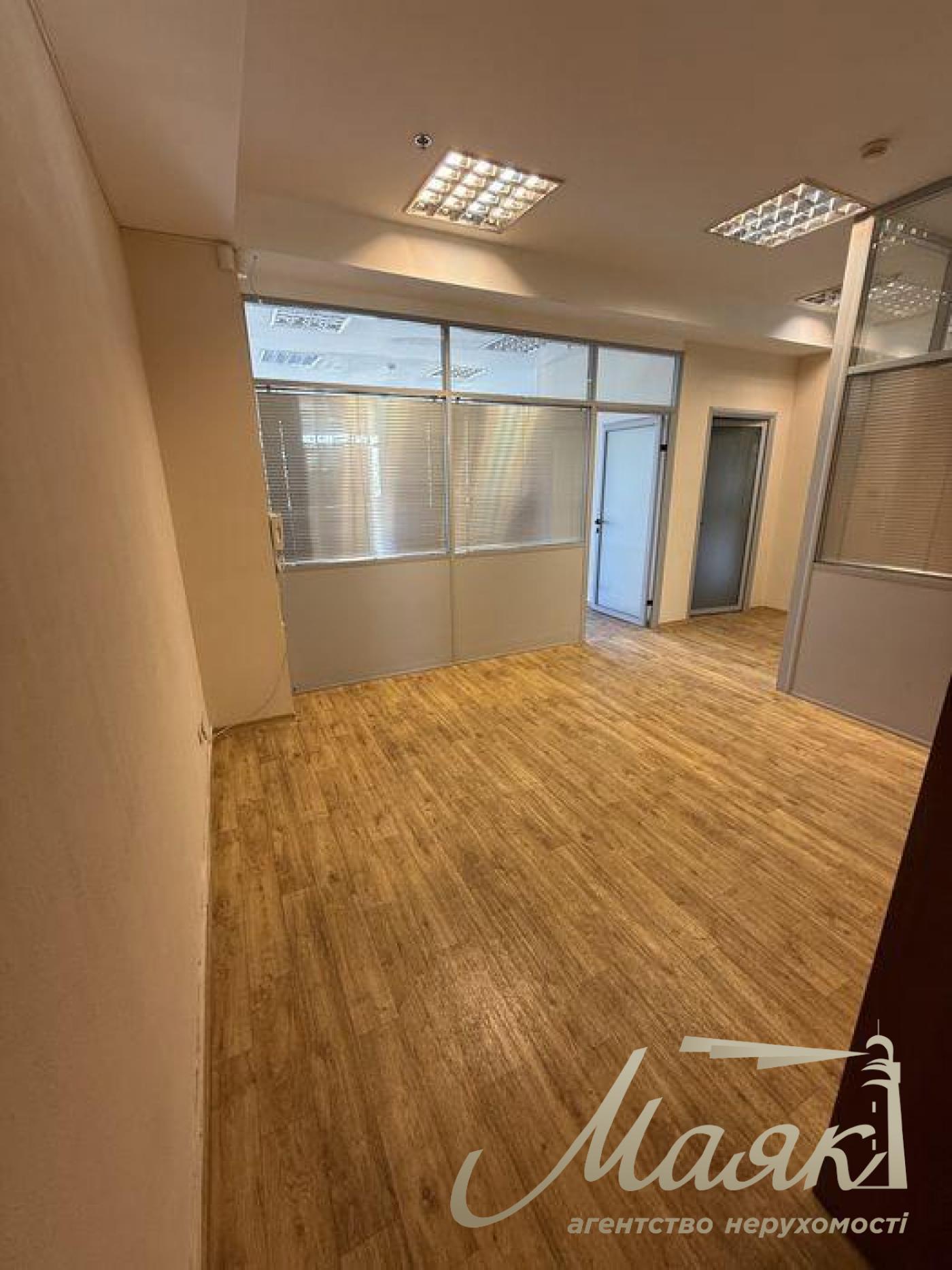 Оренда офісу 165 м.кв на вул. Антоновича, Печерськ, Центр