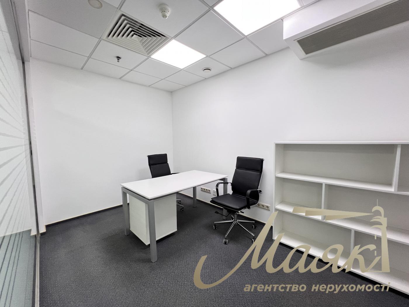 Оренда офісу 77 кв.м в БЦ Леонардо по вул. Богдана Хмельницького 52/17