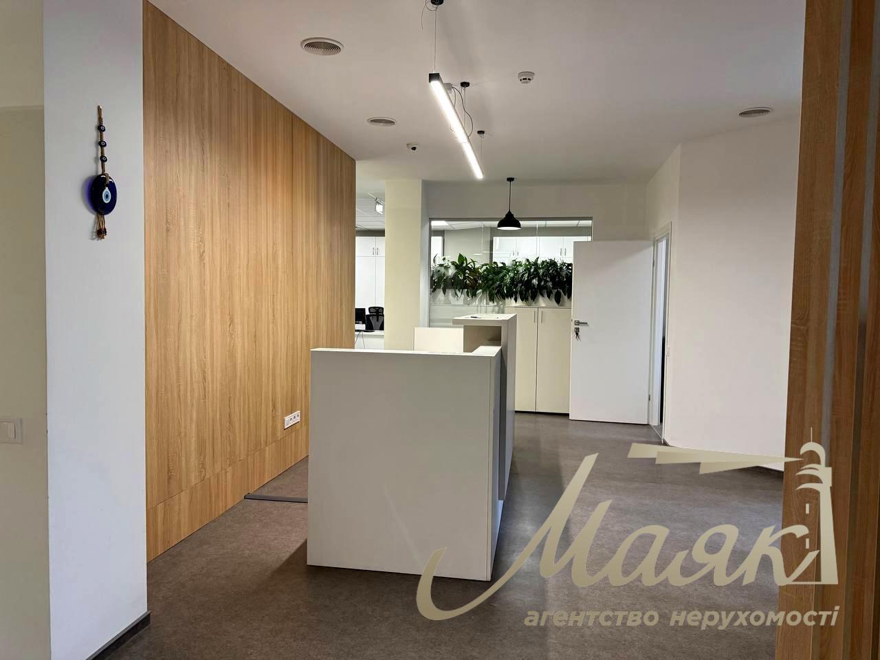 Office for rent in BC Europassage 372 sq.m. on Semy Prakhovych str. (Gaidara), 58/10