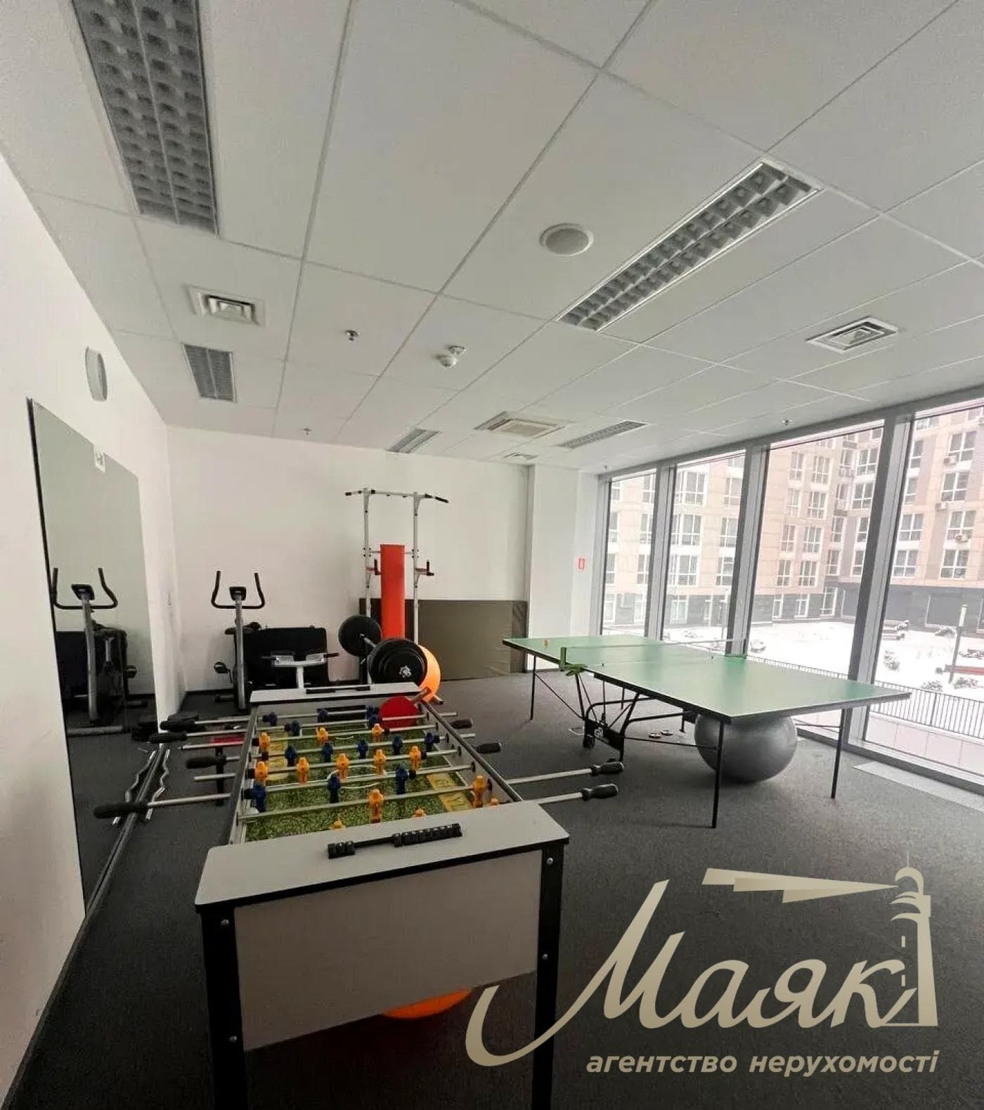 Office space for rent: 1,111 m² in the business center on Leipzigska Street, Pechersk.