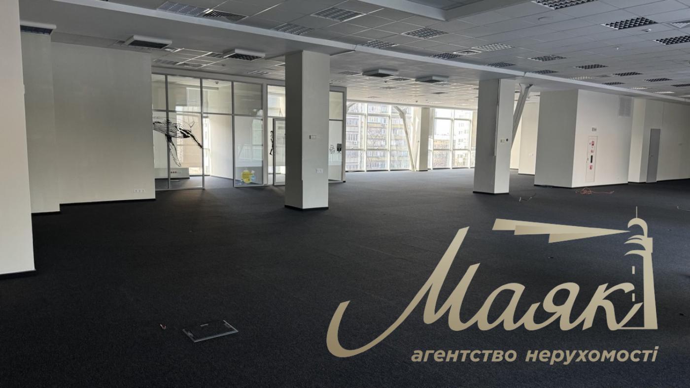 Оренда офісу 1360м2 БЦ Eleven вул. Солом'янська 11 Солом'янський район