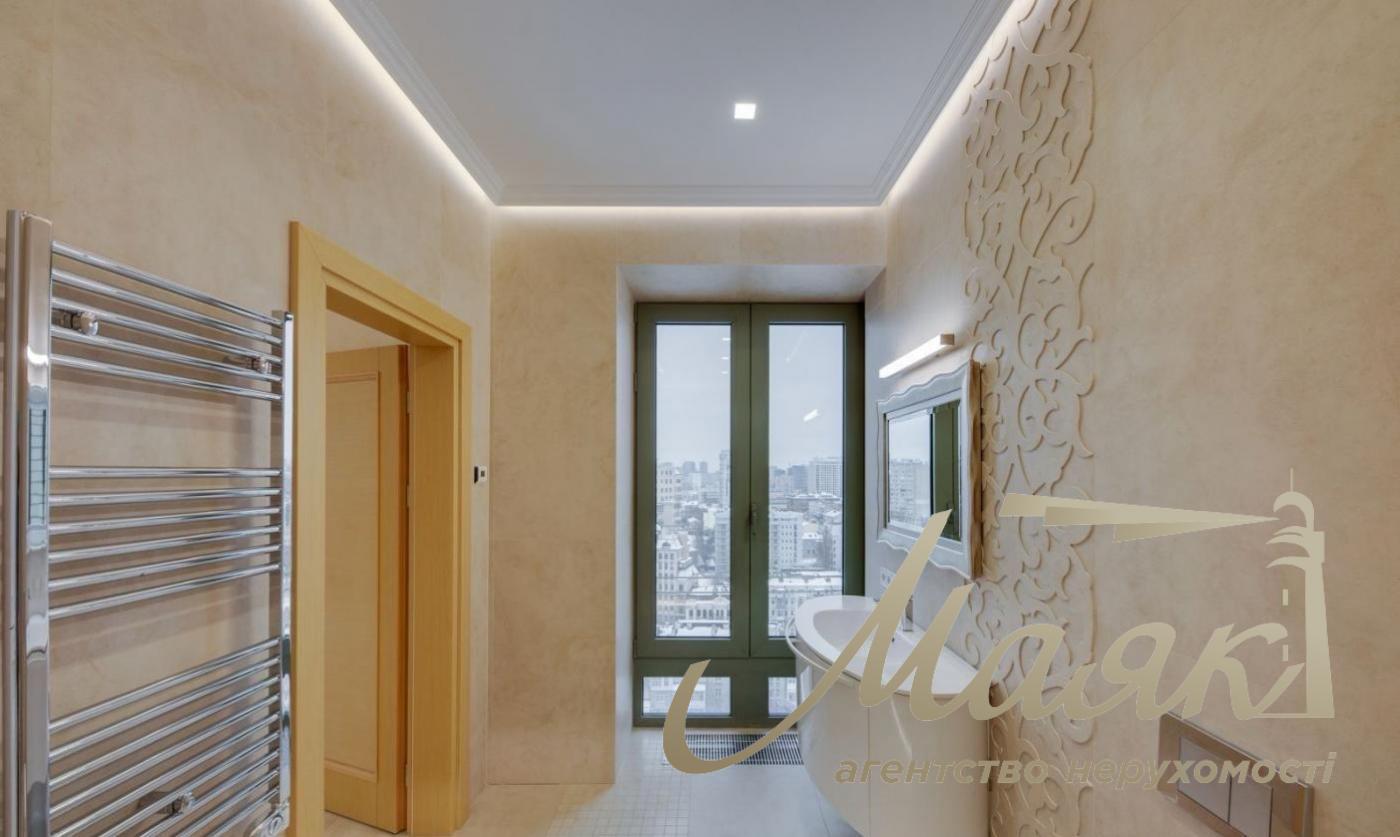Penthouse for sale, Nazarovskaya St., Center