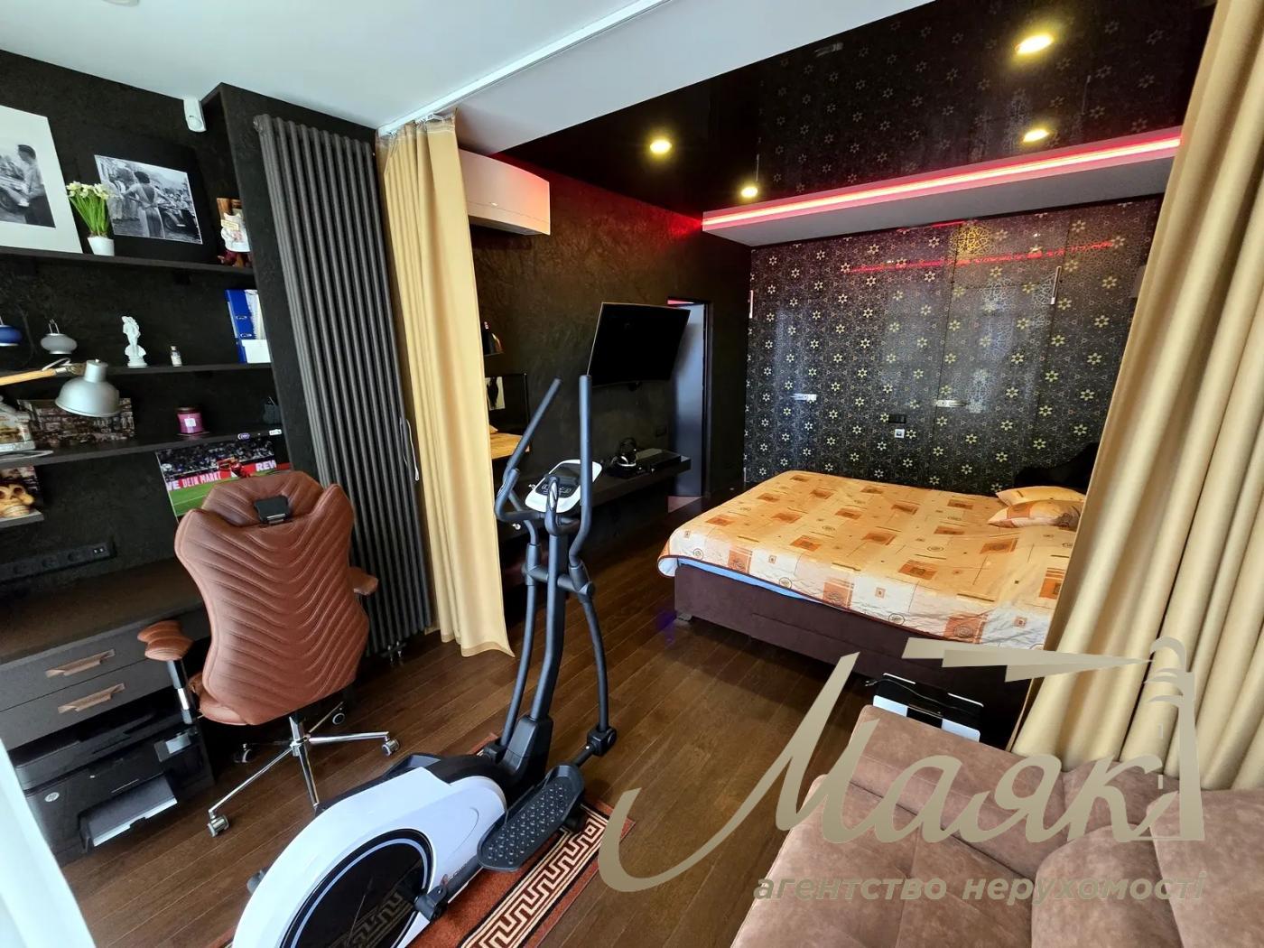 Rent 3-bedroom apartment LCD Novopecherskie Lipki, Pechersk