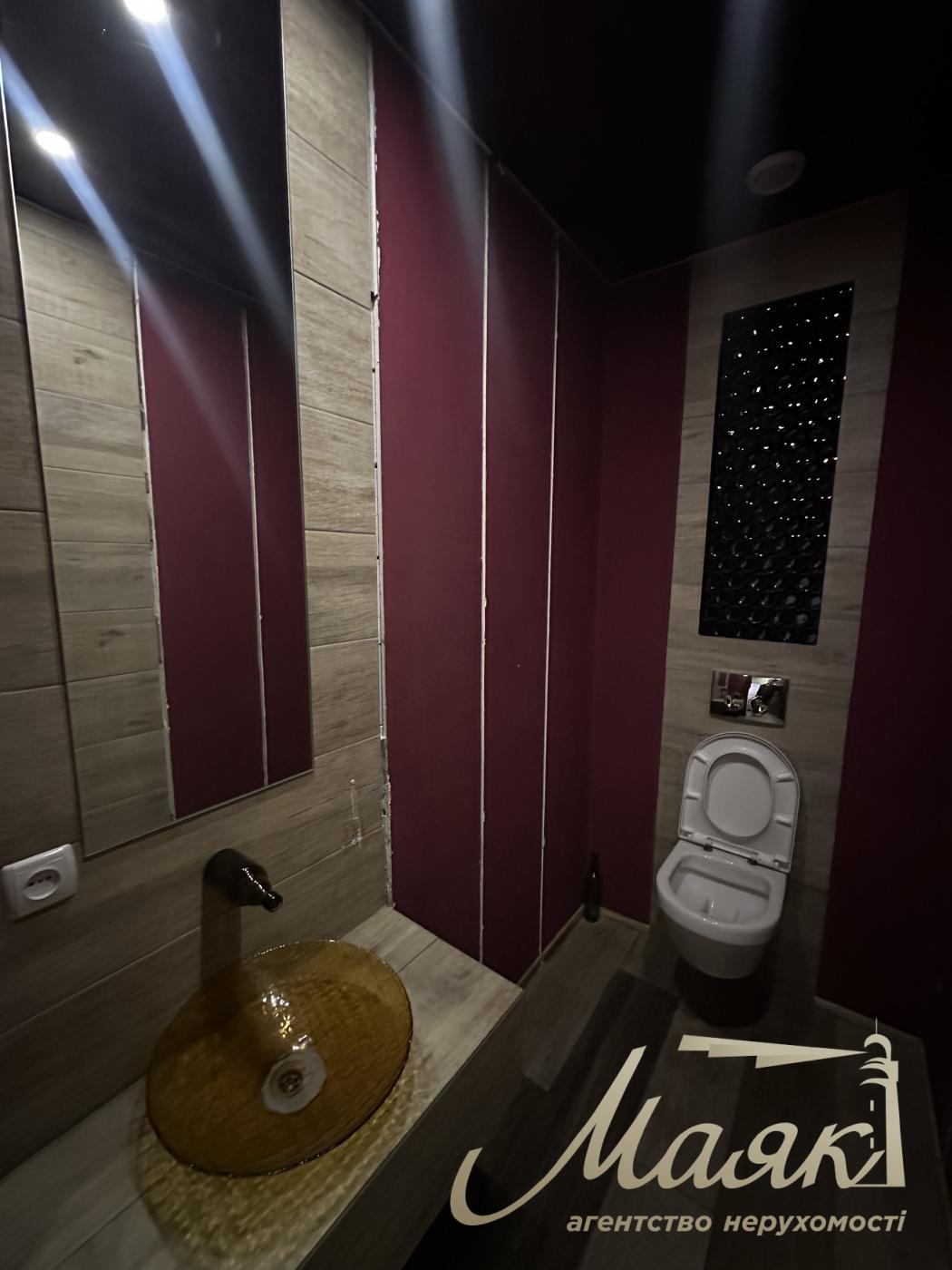 Rent a facade premises 201m2, Ivasiuk Ave, Obolonska Embankment