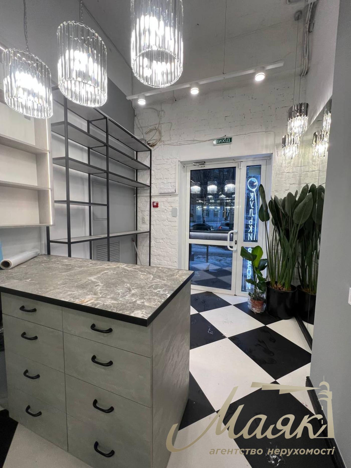 Продаж фасадного комерційного приміщення 40 м.кв. ЖК Річмонд, Печерськ