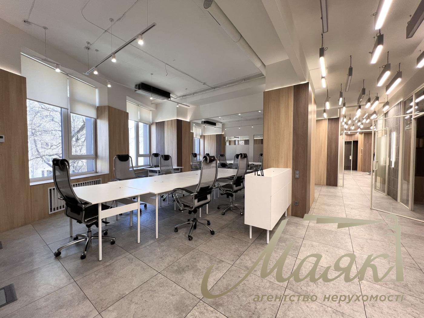 Оренда офісу 250 кв.м в ЖК А52 вул. Січових Стрільців (Артема), 44-А